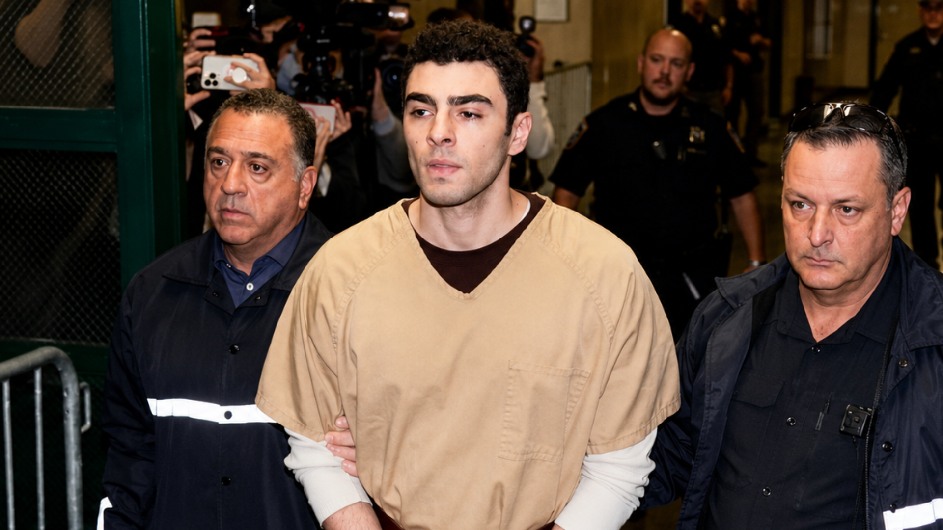 Luigi Mangione New York murder trial delayed